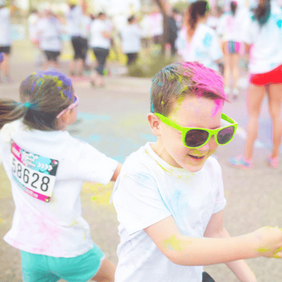 kids_doing_a_colour_run_at_school