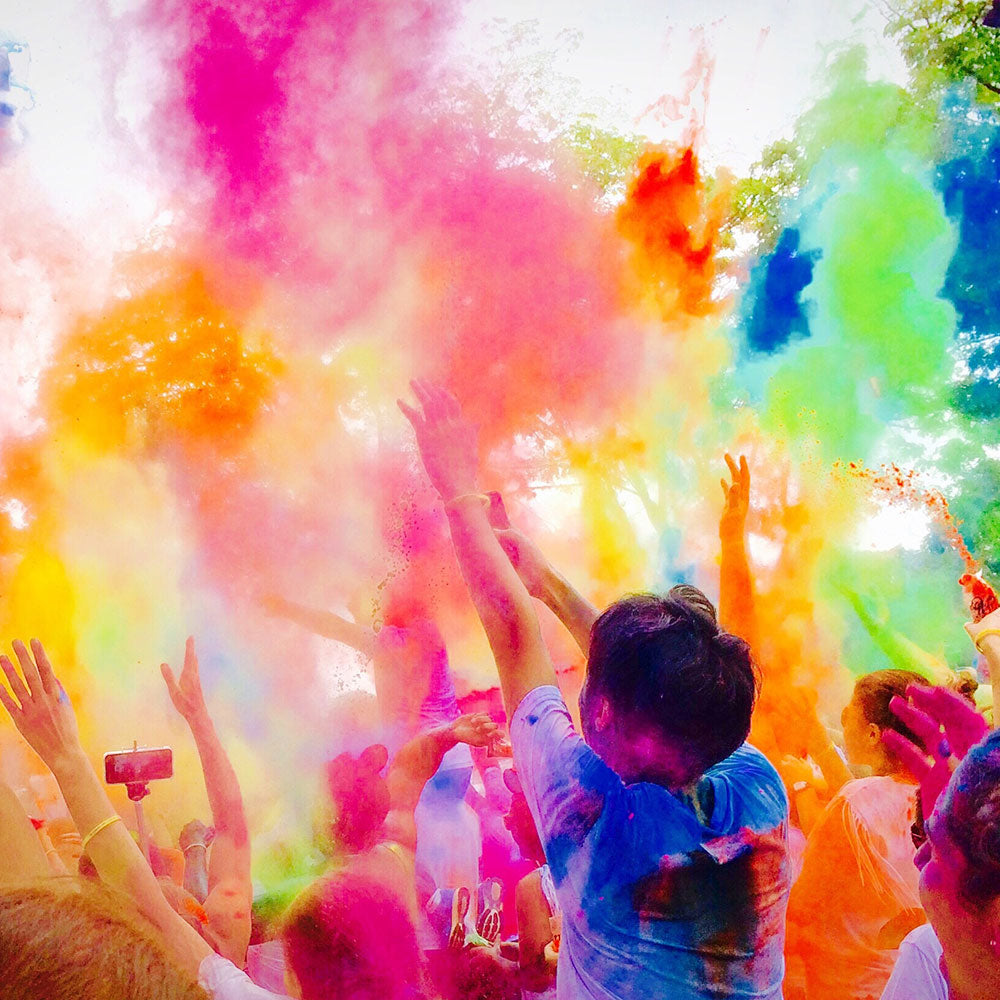 Colour-Powder-blast-at-colour-run-in-Canada